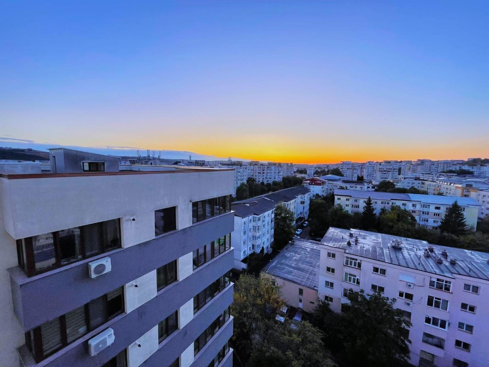 Taste Of Iasi - Two Room Apartment - Central - Sunset Touch Ngoại thất bức ảnh